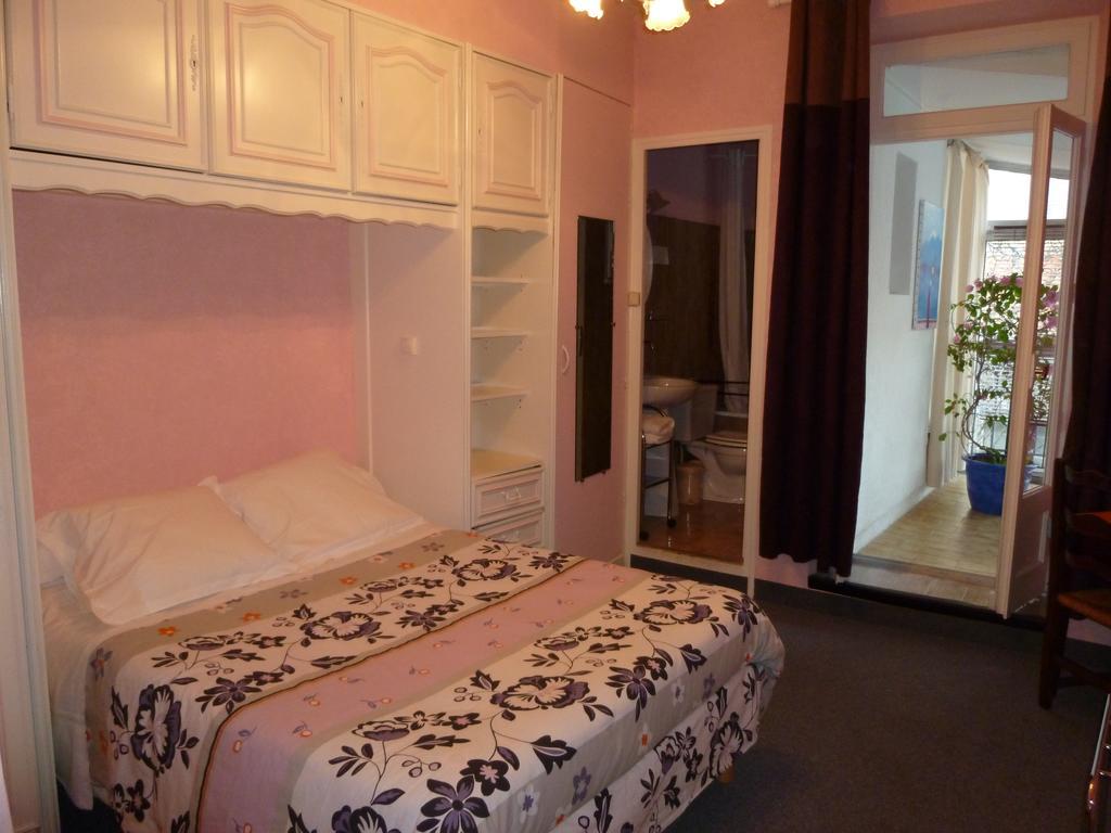 Hotel Emma Calve Millau Zimmer foto