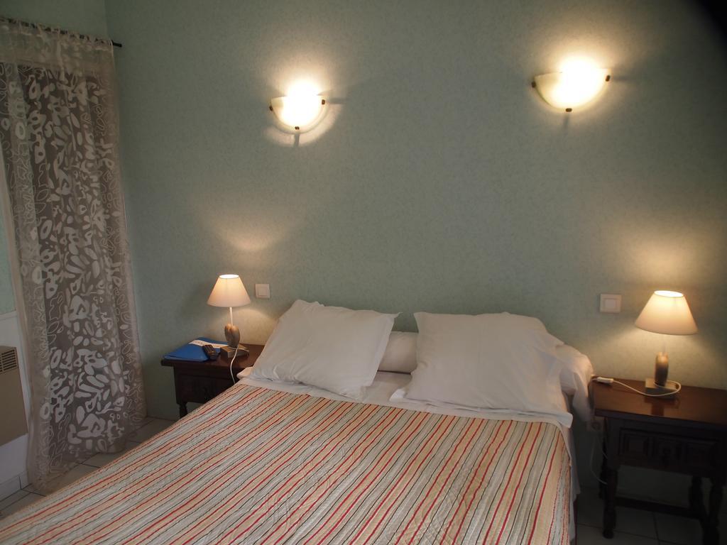 Hotel Emma Calve Millau Zimmer foto