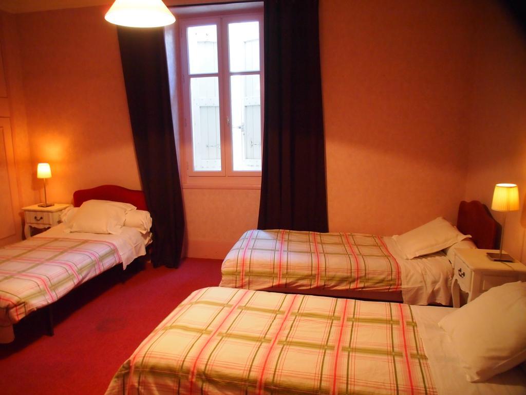 Hotel Emma Calve Millau Zimmer foto